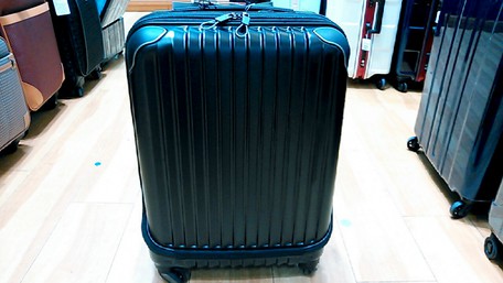 山形フジタ南店から、小旅行に最適！フロントオープン機能付きスーツケースをご紹介！