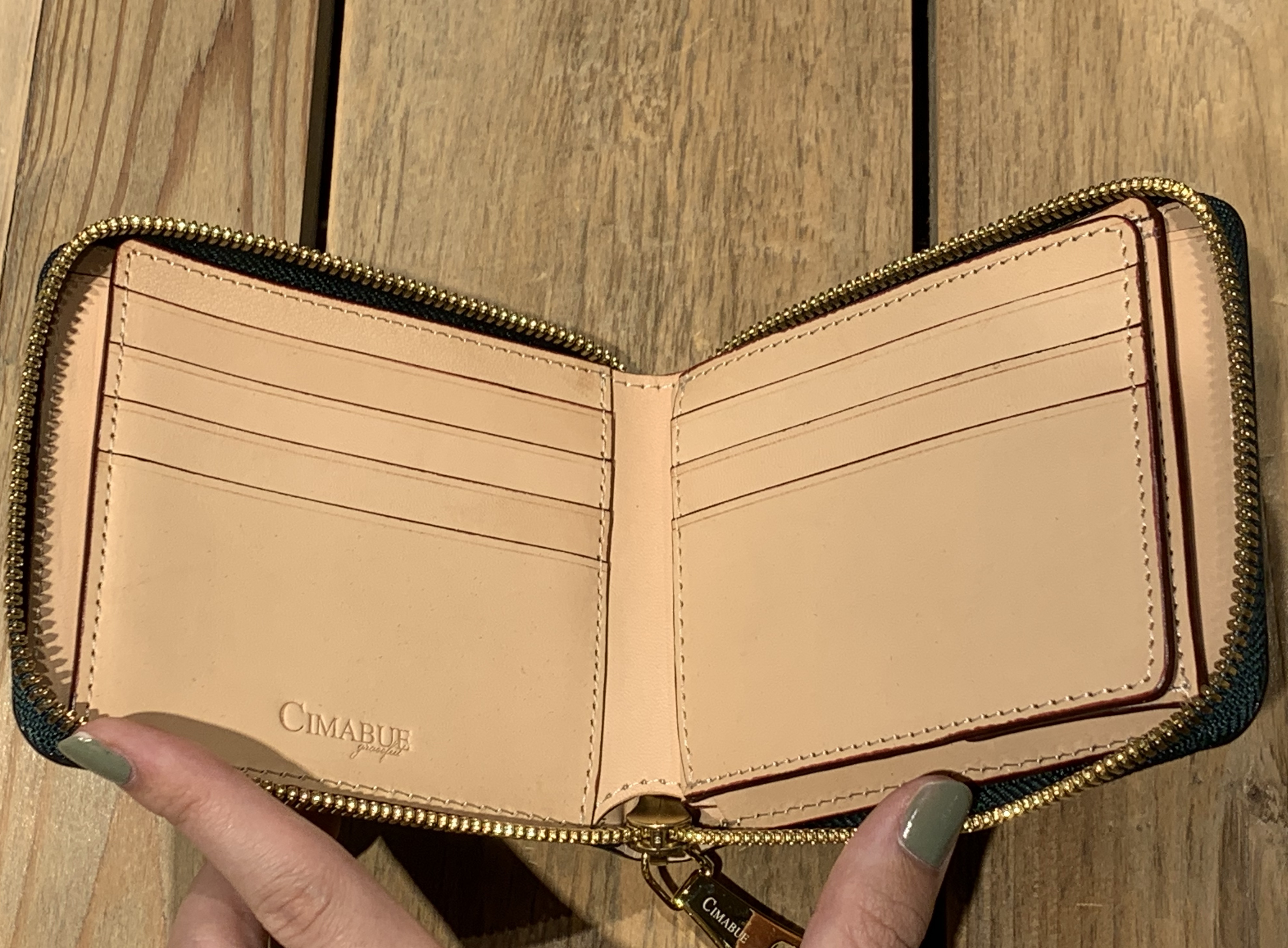 チマブエ / アニリンコードバン / 二つ折り財布 | カバンのフジタ